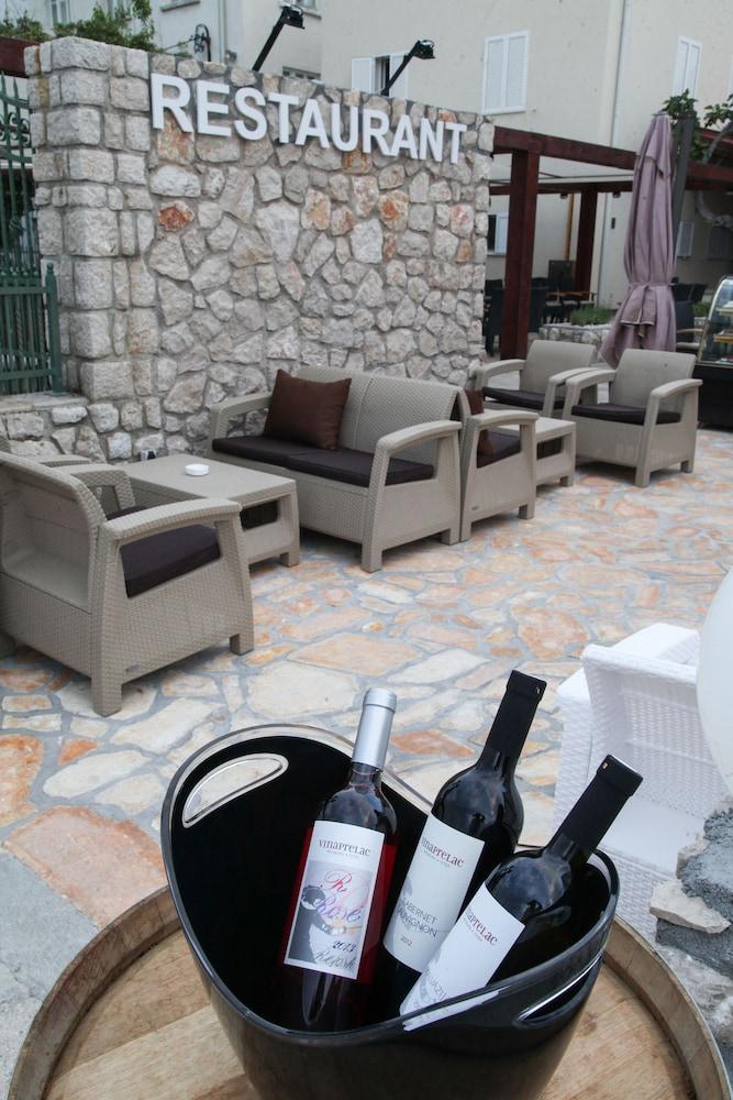 Hotel Smokva Pag Pag Town Exterior foto